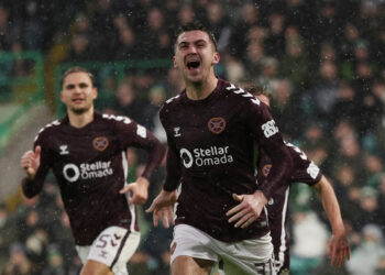 Hearts beat Rangers to bolster historic title hopes