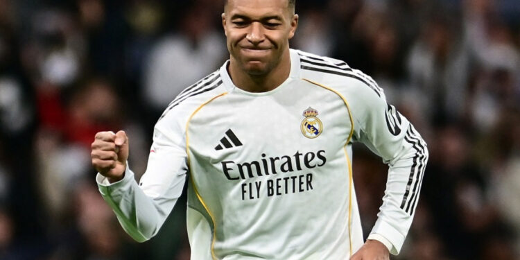 Mbappe suffers knee sprain in blow for Real Madrid