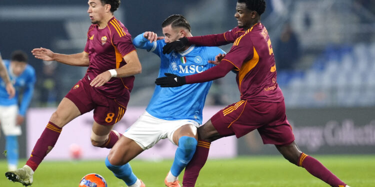 Napoli beat Roma to join Milan at Serie A summit