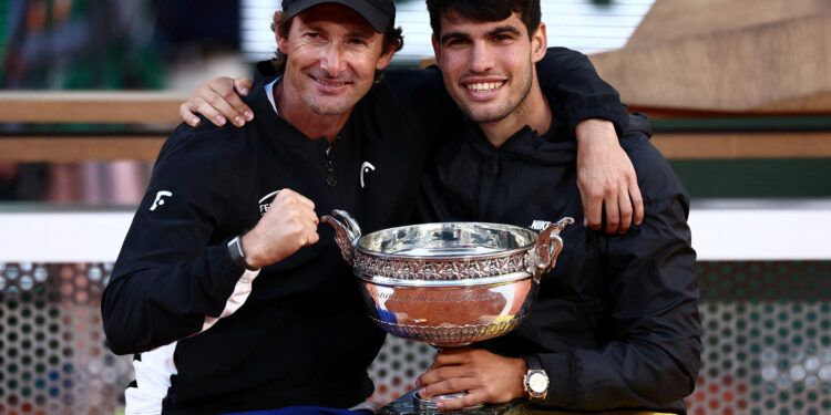 Tennis star Alcaraz parts with long-time coach