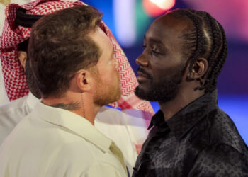 Undefeated boxing great Crawford announces retirement