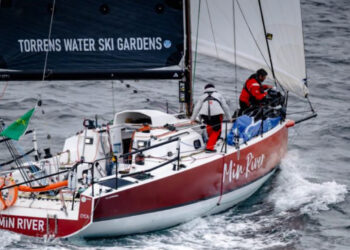Woman becomes first winning Sydney to Hobart skipper