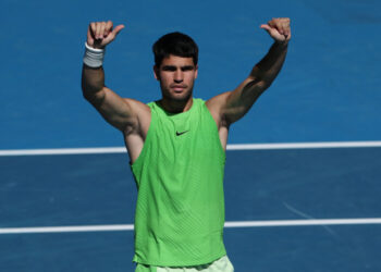 Alcaraz, Sabalenka target quarter-finals in Melbourne