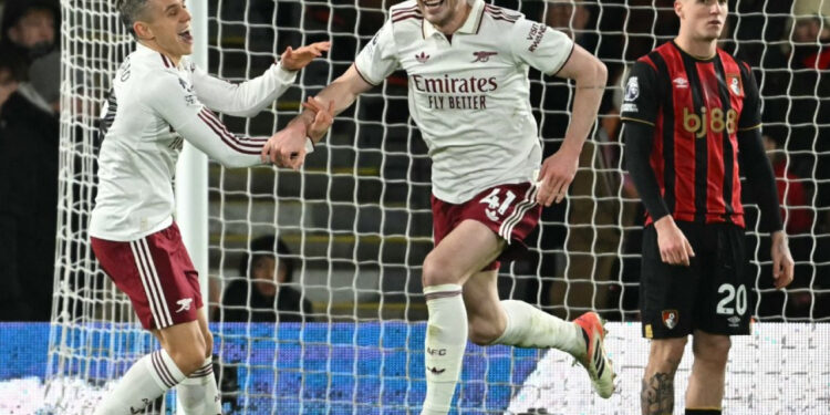 Arsenal stretch Premier League lead as Villa win