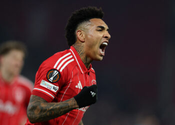 Forest head into Europa League play-offs as Villa win