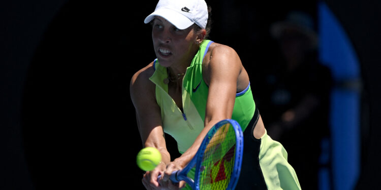 Keys hangs on in Australian Open title defence opener
