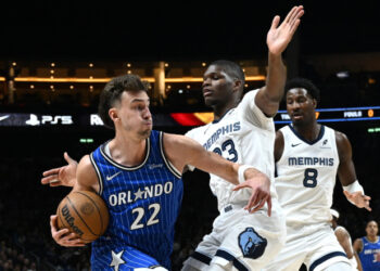 Magic top Grizzlies in first-ever NBA Berlin game