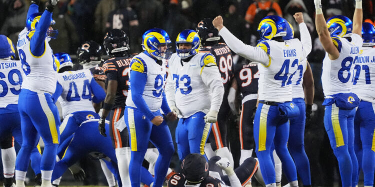 Rams, Patriots win to set up NFL playoff final four