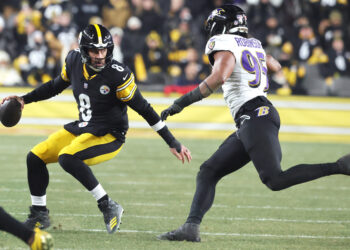 Rodgers misery as Texans rout Steelers in NFL playoffs