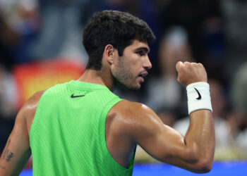 Alcaraz progresses to Qatar semis; Sinner stunned