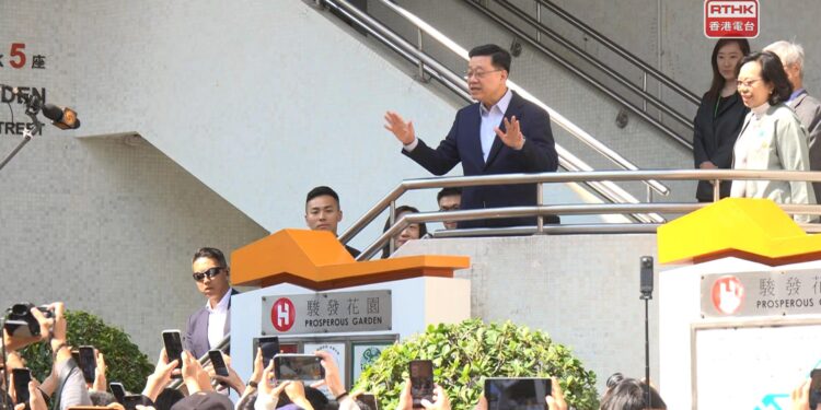 CE visits Wang Fuk Court residents