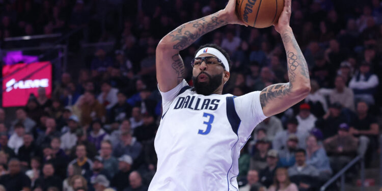Dallas deals Davis to Wizards in blockbuster NBA trade