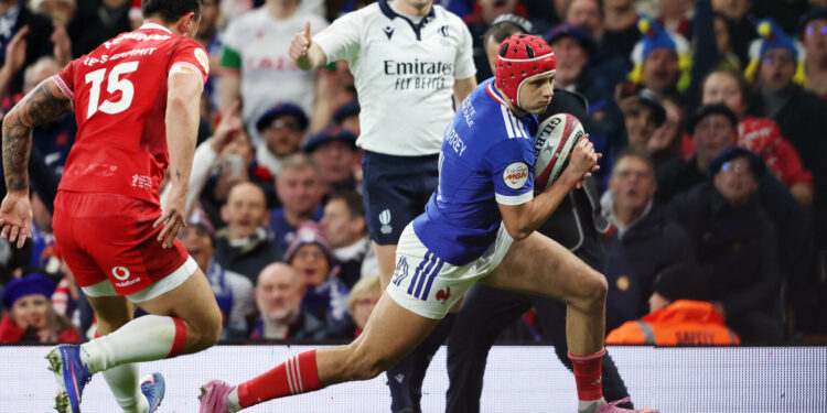 France beat Italy to sustain perfect Six Nations start