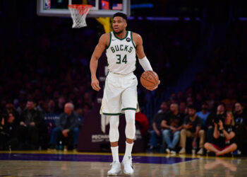 Giannis stays with Bucks as NBA trade deadline passes