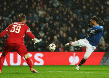 Hearts under pressure as Rangers, Celtic close in