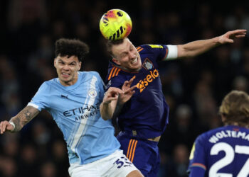 Man City down Newcastle to put pressure on Arsenal