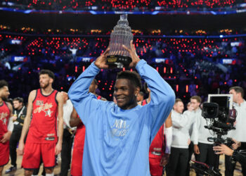 USA Stars beat Stripes in NBA All-Star tourney final