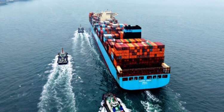 China trade growth tops forecasts in Jan-Feb