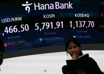 HK continue to feel war heat as Kospi plunges