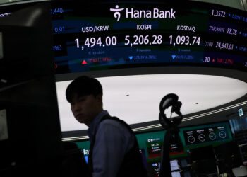 HK joins regional stocks in clawing back some losses