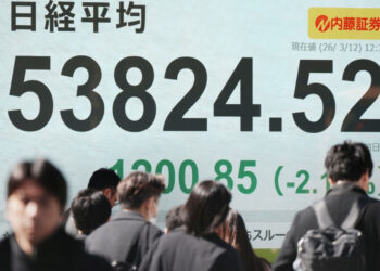 HK, regional markets retreat as risk appetite wanes