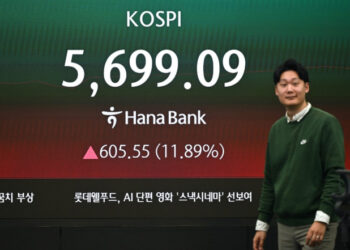 HK stocks perk up in line with regional rally