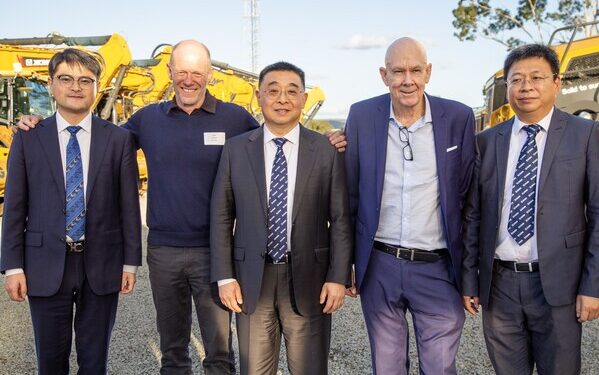 XCMG Chairman Yang Dongsheng Joins Xuzhou Delegation on Economic and Trade Visits to Indonesia and Australia