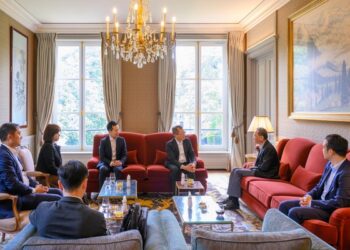 FS begins visit to Europe