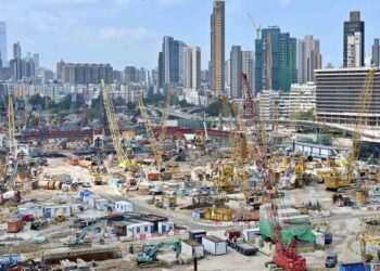 Govt to ban construction site smoking