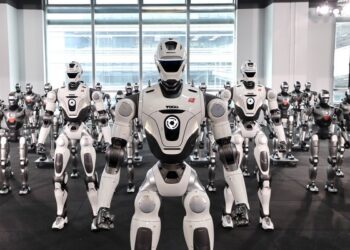 EngineAI Launches Shenzhen Intelligent Manufacturing Base as First Batch of T800 Humanoid Robots Roll Off the Production Line to Begin Mass Delivery