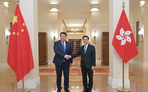 CE meets Kazakh Deputy PM
