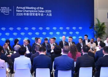 FS attends Dalian forum