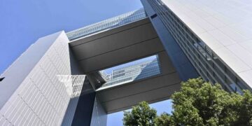 US lifts HK emergency status