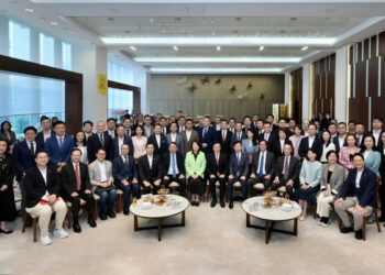 CE holds dialogue with lawmakers