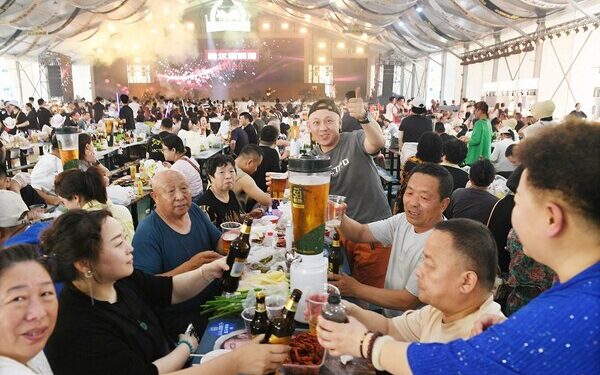 Xinhua Silk Road: Int’l beer festival kicks off in ice and snow world of Harbin, NE China