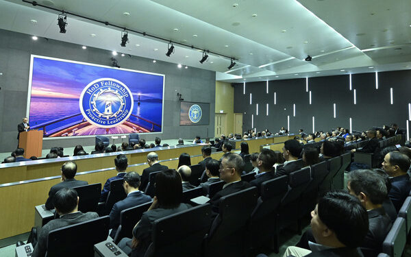 Dept heads fellowship session debuts