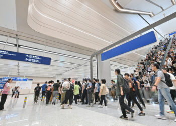 First large-scale test held at port