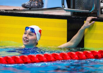 Siobhan Haughey wins gold again