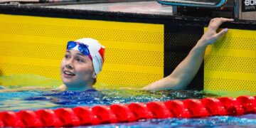Siobhan Haughey wins gold again