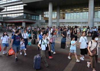 7.44m travellers expected
