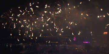 Harbour dazzles on National Day
