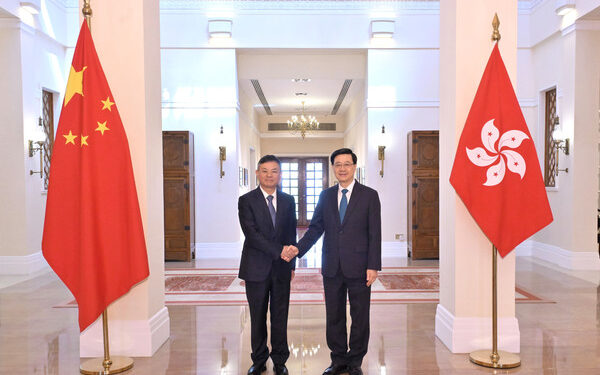CE meets environment minister